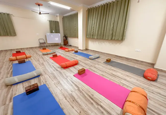 yoga-hall-2